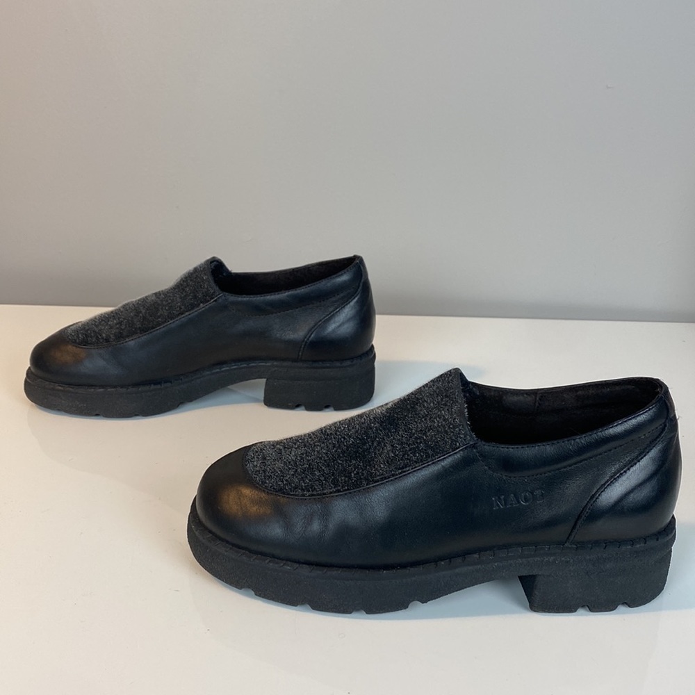 Naot Black Leather Mixed Media Chunky Loafer w/ Gray Fabric Detail Size EU 38.5 - Picture 3 of 16